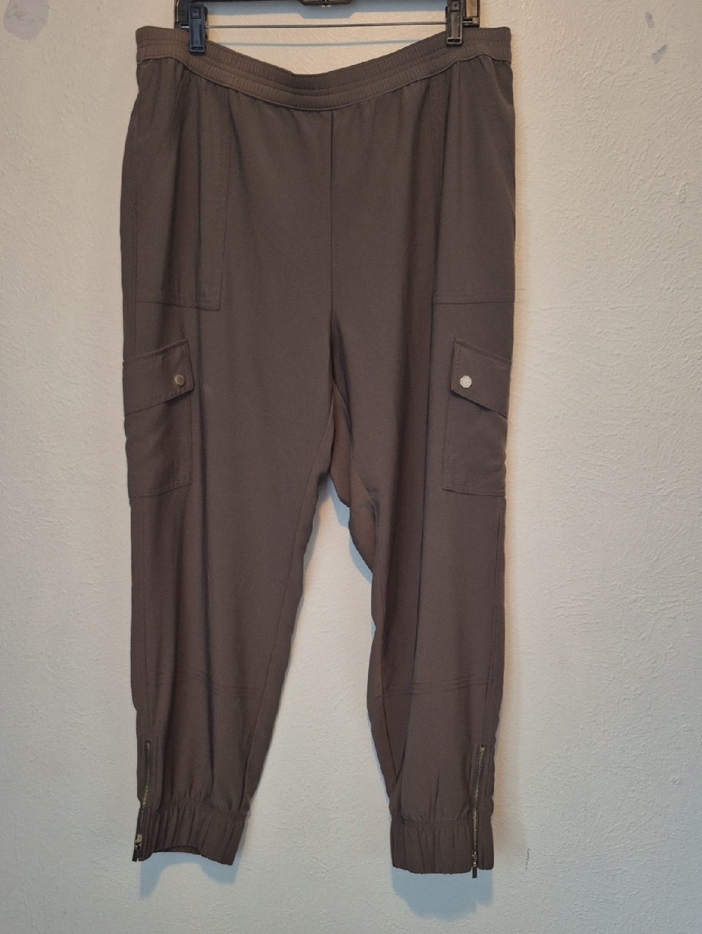 Black Label Brown Cargo Jogger Pants with Zipper Ankles